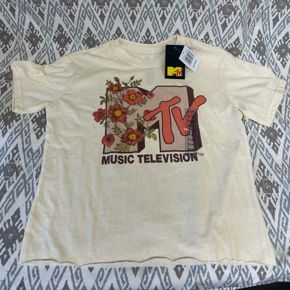 MTV short sleeve shirt NEW